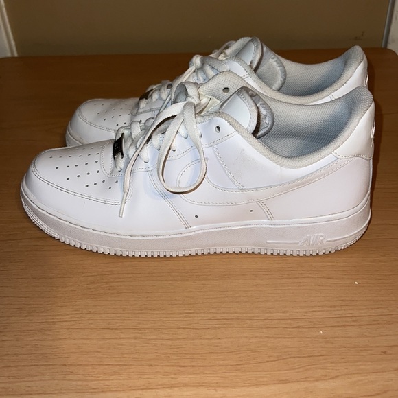 Product Description
The Nike Air Force 1 Low White \' main image 14